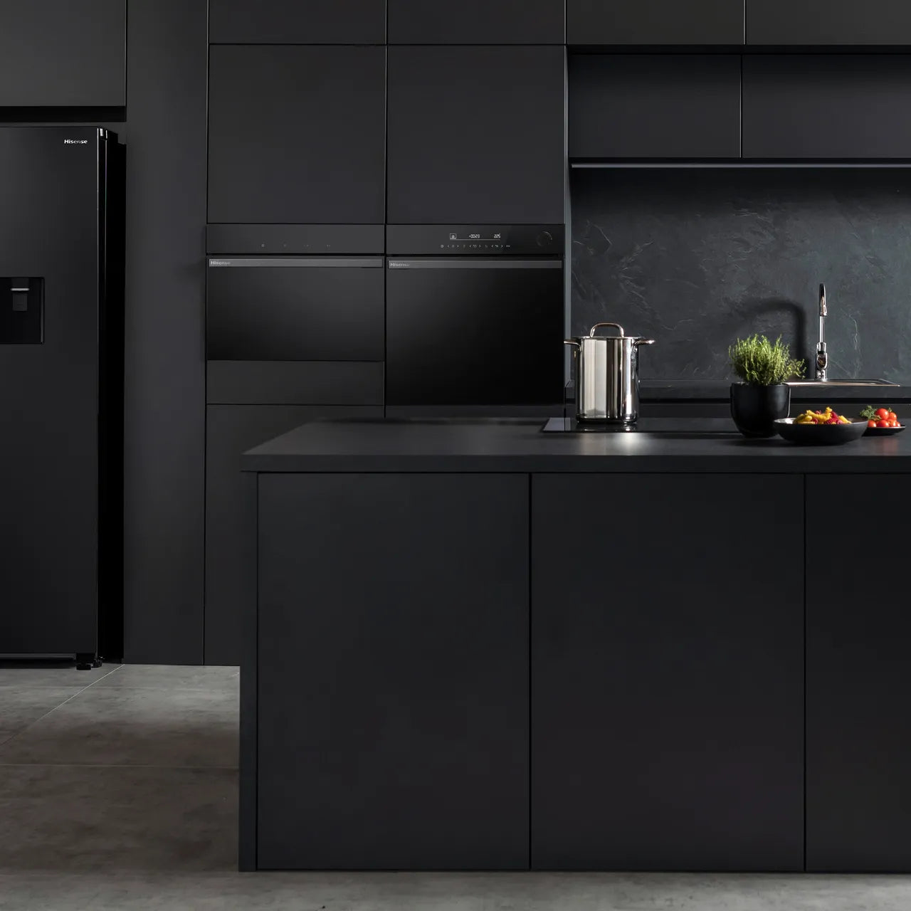 Hisense Hi6 BlackLine BSA66346ADBGUK Wifi Connected Built In Electric Single Oven - Jet Black - A+ Rated (EX-DISPLAY/C)