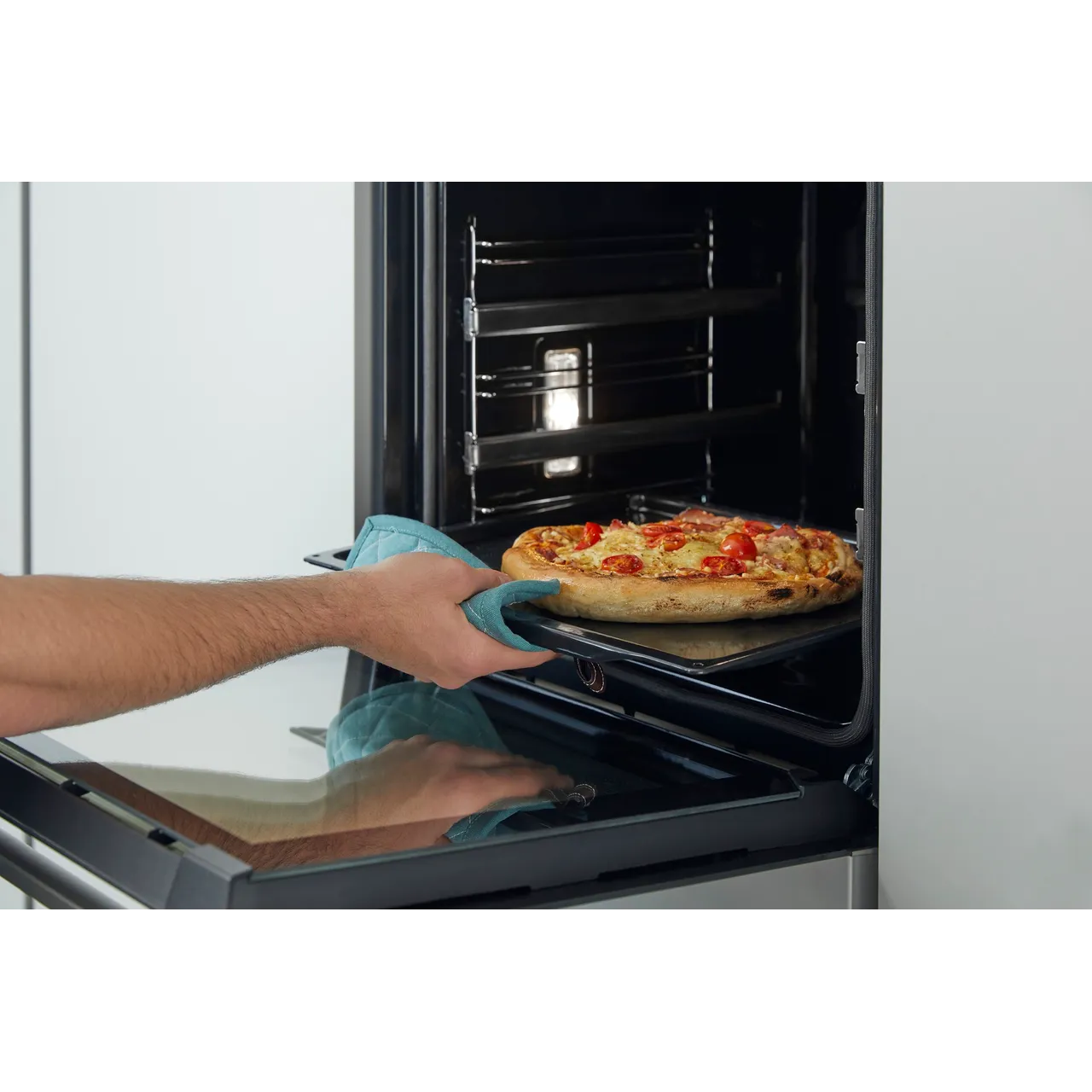 Hisense BI62212AXUK Built In Electric Single Oven - Stainless Steel - A Rated (EX-DISPLAY/A)