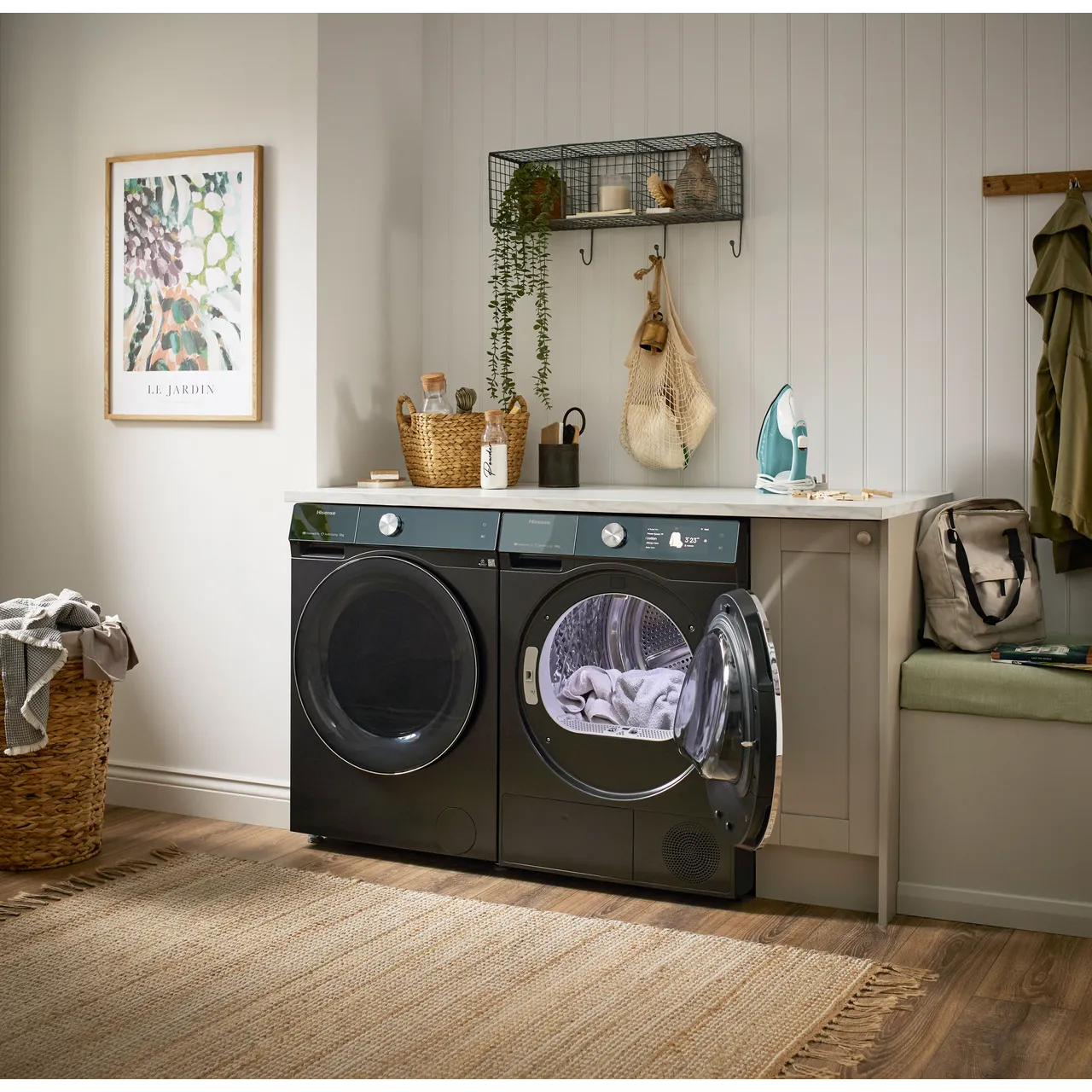 Hisense 7S Series DH7S107BB Wifi Connected 10Kg Heat Pump Tumble Dryer - Black - A+++ Rated (EX-DISPLAY/B)