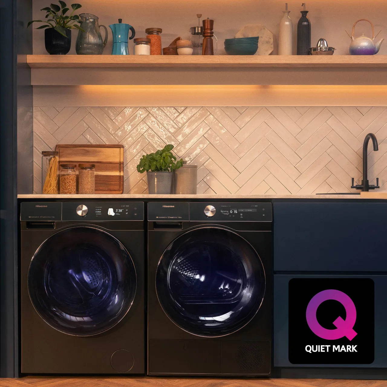 Hisense 7S Series DH7S107BB Wifi Connected 10Kg Heat Pump Tumble Dryer - Black - A+++ Rated (EX-DISPLAY/B)