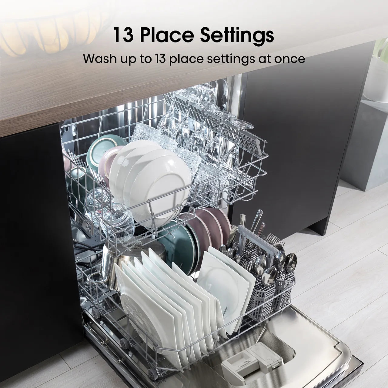 Hisense HS622E90BUK Standard Dishwasher - Black (EX-DISPLAY/C)